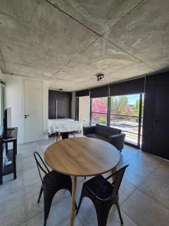 Monoambiente 4to piso de calidad en Pichincha - 3