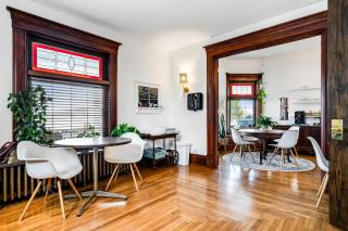 The Abundance Suite at Dream Estate Inn - 2