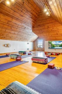 The Abundance Suite at Dream BNB Estate Inn - Leamington - 2