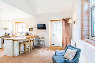 Olive - Peterborough - 6