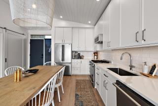 Saratoga Beachfront Villa - 3