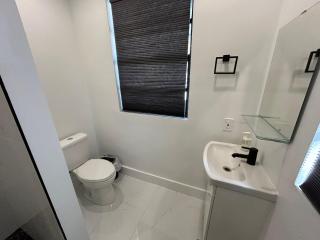 Gorgeous Private Room, near the Airport - Free parking - 01 - 2