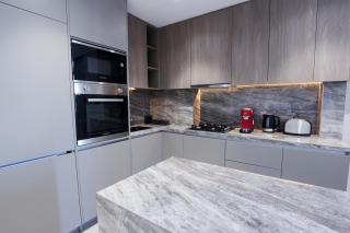 Elegant 1BR in JVC - 3