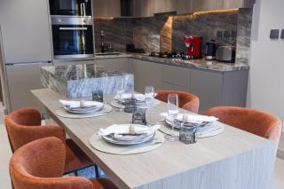 Elegant 1BR in JVC - 5