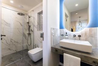 Design Apartments close to Wenceslas Square with AC - Prague - 6