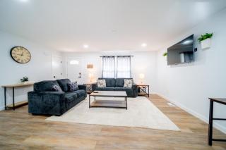Southern Serenity Cottage - - 8