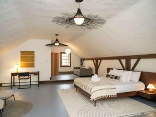 Chic Barn House with Pool - Germantown - 6