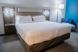 Holiday Inn Express Pembroke by IHG - Pembroke - 8