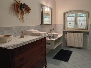 Casa Arcobaleno apartments-Room holiday home - Diano dʼAlba - 4