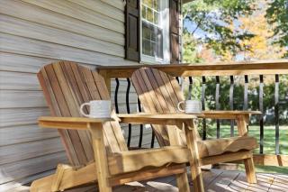 Cozy Home with Hot Tub Game Room and Fire Pit - New Paltz - 9