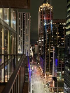 NEW 2BR High Floor Condo King Bed Free Parking Beautiful View - Atlanta - 9