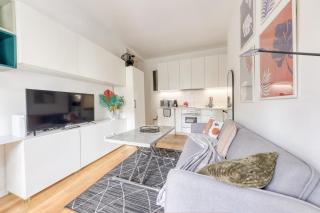 Le Colorado - Stade de France, Aéroport CDG, Metro 13 - 7