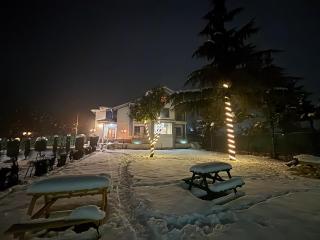 Nasheman Resorts - Srinagar - 6
