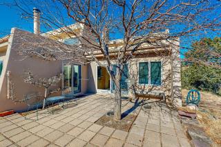 Tucked Away in Santa Fe - 9