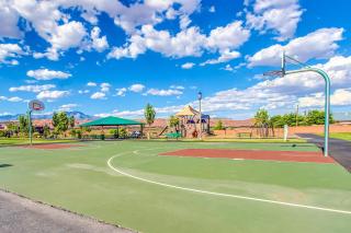 Red Mountain Retreat: Paradise Village #5 - 4