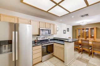 Near Hiking Condo with Pool and Tennis in Phoenix! - 9