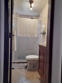 TOP 1 QUARTO com ESTACIONAMENTO em Condomínio com VISTA INCRIVEL - PORTARIA 24h, PISCINA, Sauna e Parquinho Infantil - Apartamento com Ar condicionado, Smart TV, Wi-Fi, Cozinha Completa - São Pedro da Aldeia - 9