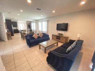 Elegant Family Home | Pool, Spa & Themed Rooms - 3