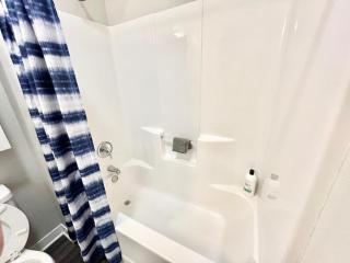 Urban Oasis Downtown Condo with Skywalk Access 3 - Des Moines - 8