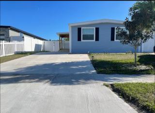 Agradable casa parqueos gratis - 5