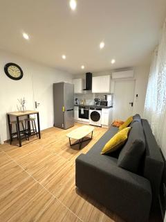 Charmant T2 proche gare SNCF à 15 min de Lyon - 0