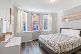 Escape to Raleigh Ave Glamour - Steps to the Beach - Atlantic City - 7