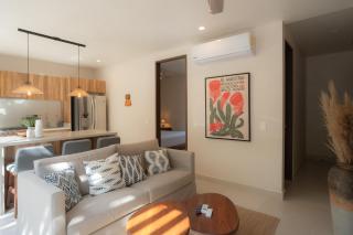 The Hibiscus House - 5