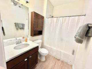 Urban Oasis Downtown Condo with Skywalk Access 4 - Des Moines - 4