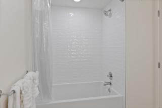 Bright Studio on Sunset Blvd, Free Parking, Gym, and Pool - Los Angeles - 9
