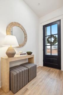 Pinnacle Row - 1mi to Promenade 2 Mi to The Amp - 6