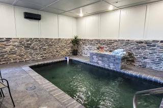 Skyline Pool Retreat - 9