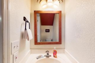 Khunu-Wasi White Mountain Hideaway - 1