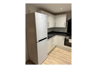 Cosy 2 Bed House near Birmingham Airport & NEC - 2