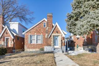 South City St Louis Charmer with Fenced Yard - Southhampton - 8