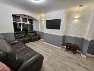 Fully furnished entire house with free parking - Grimsby - 6
