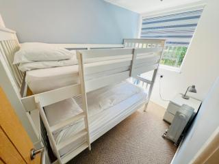 2 Bedroom Chalet SB57, Sandown Bay, Isle of Wight - 5