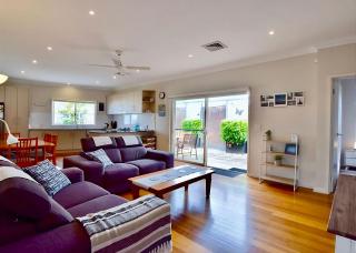 Baroda Abode Cosy Rosebud beach holidays - 9