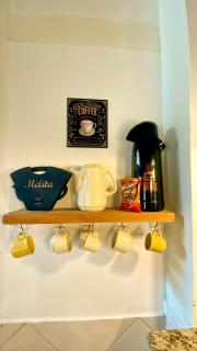 Casa independente com garagem, churrasqueira e ar condicionado - 1