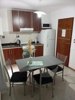Dpto 1 dormitorio céntrico piscina cochera - Villa Carlos Paz - 4