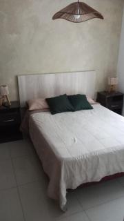 Dpto 1 dormitorio céntrico piscina cochera - Villa Carlos Paz - 2