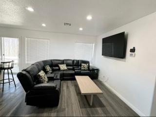 BlueWaterFalls 5Bedrooms 8Beds 10mins from The Strip - 4