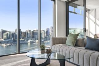 Stunning 2-Bed Apartment with Water Views - Melbourne - 5