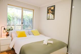 5BR Serene Retreat - Park & Poolside - Perth - 5