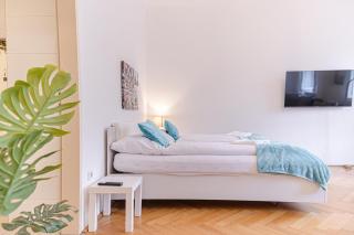 Amazing 2BR City Stay, Wiener Stadthalle - Vienna - 1