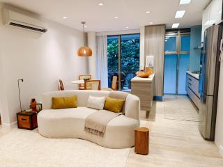 2BR Heart of Leblon with Balcony, Renovated Gem - 0