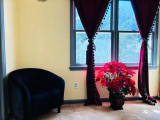 Sweet Home Georgia - Entire 3 bedroom Luxury - 4