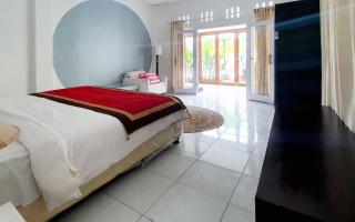 Villa Arinda Central Seminyak - 4