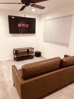 Cozy 2-BR Retreat in Kingman, AZ - Kingman - 8