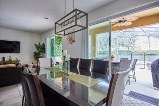 Spacious 6BR Villa with King Beds, Pool & Spa - Davenport - 3