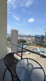 Nagoya Thamrin Apartment High Floor with View - Nagoya - 1
